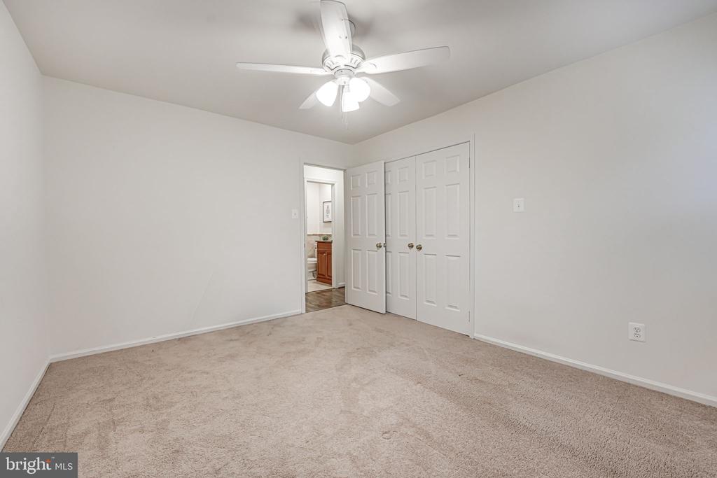 6600 Baymeadow Ct