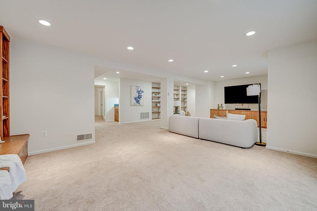 6600 Baymeadow Ct
