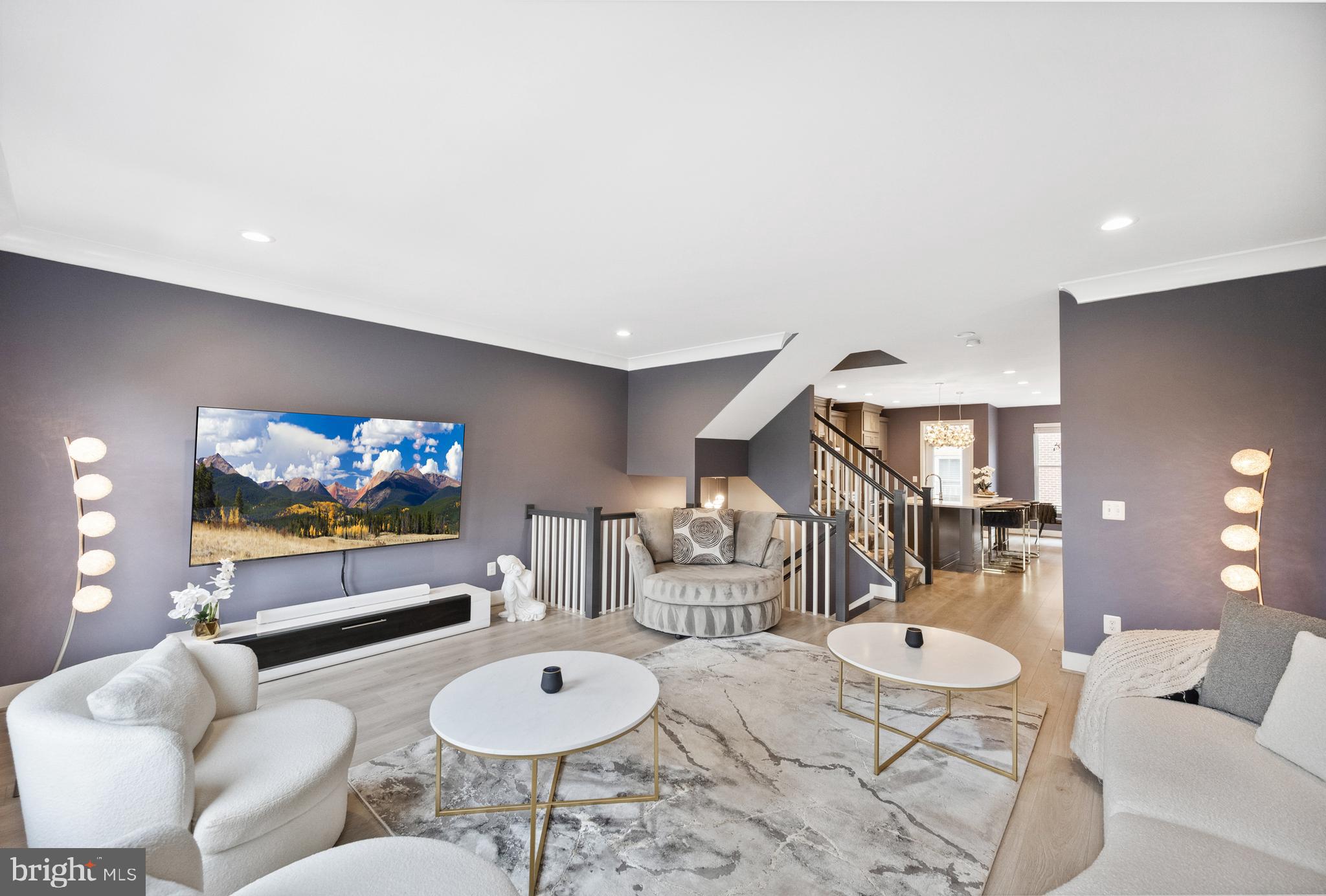 141 CENTER STREET S 6