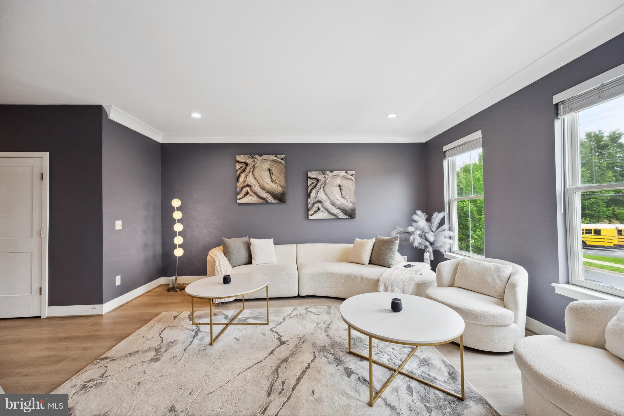 141 CENTER STREET S 6