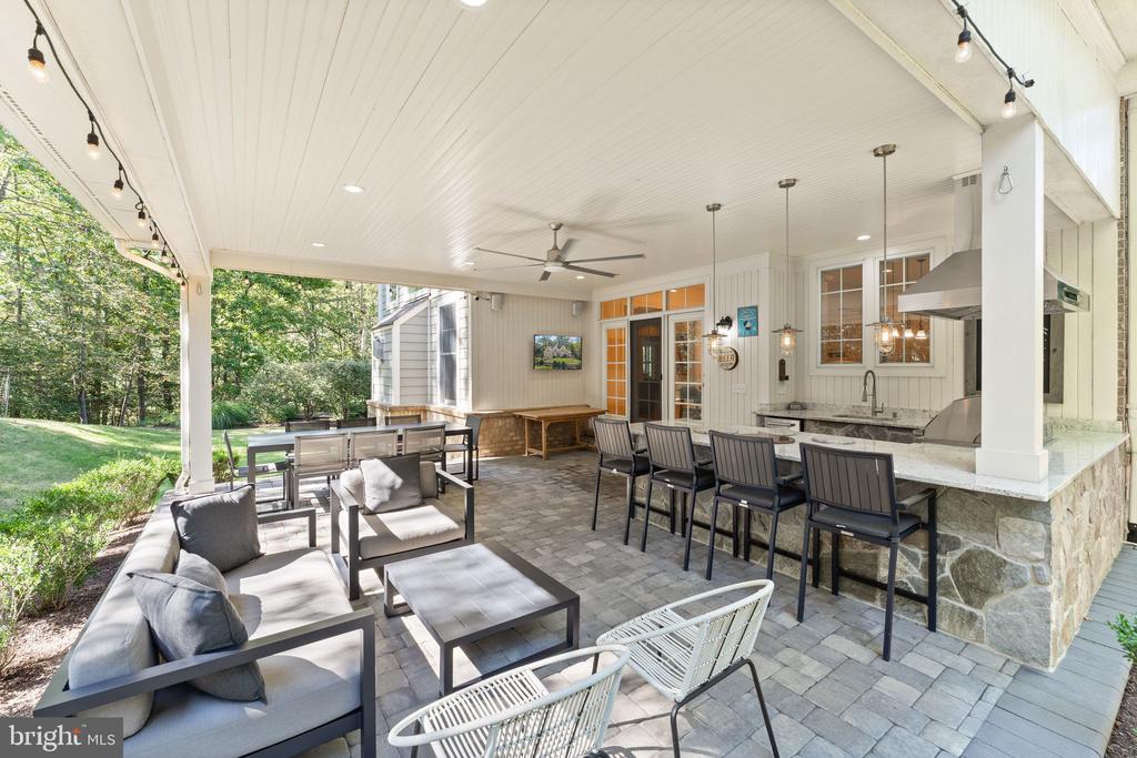 9603 THISTLE RIDGE LANE