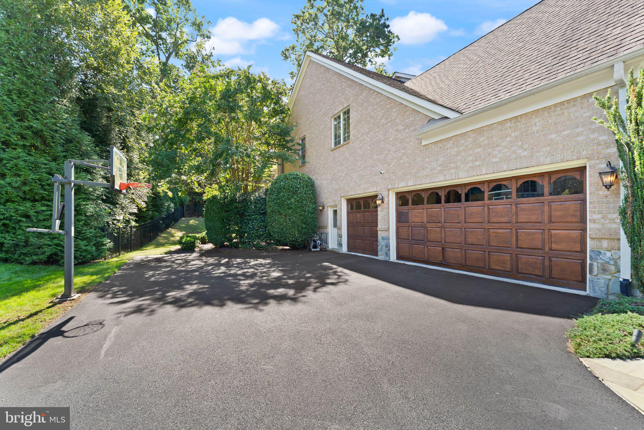 9603 THISTLE RIDGE LANE