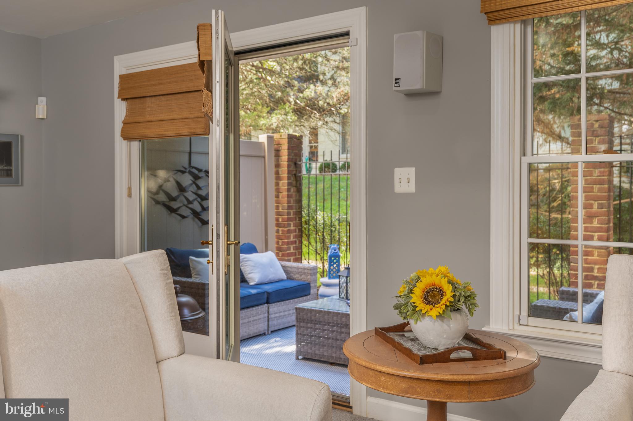 7486 CARRIAGE HILLS DRIVE