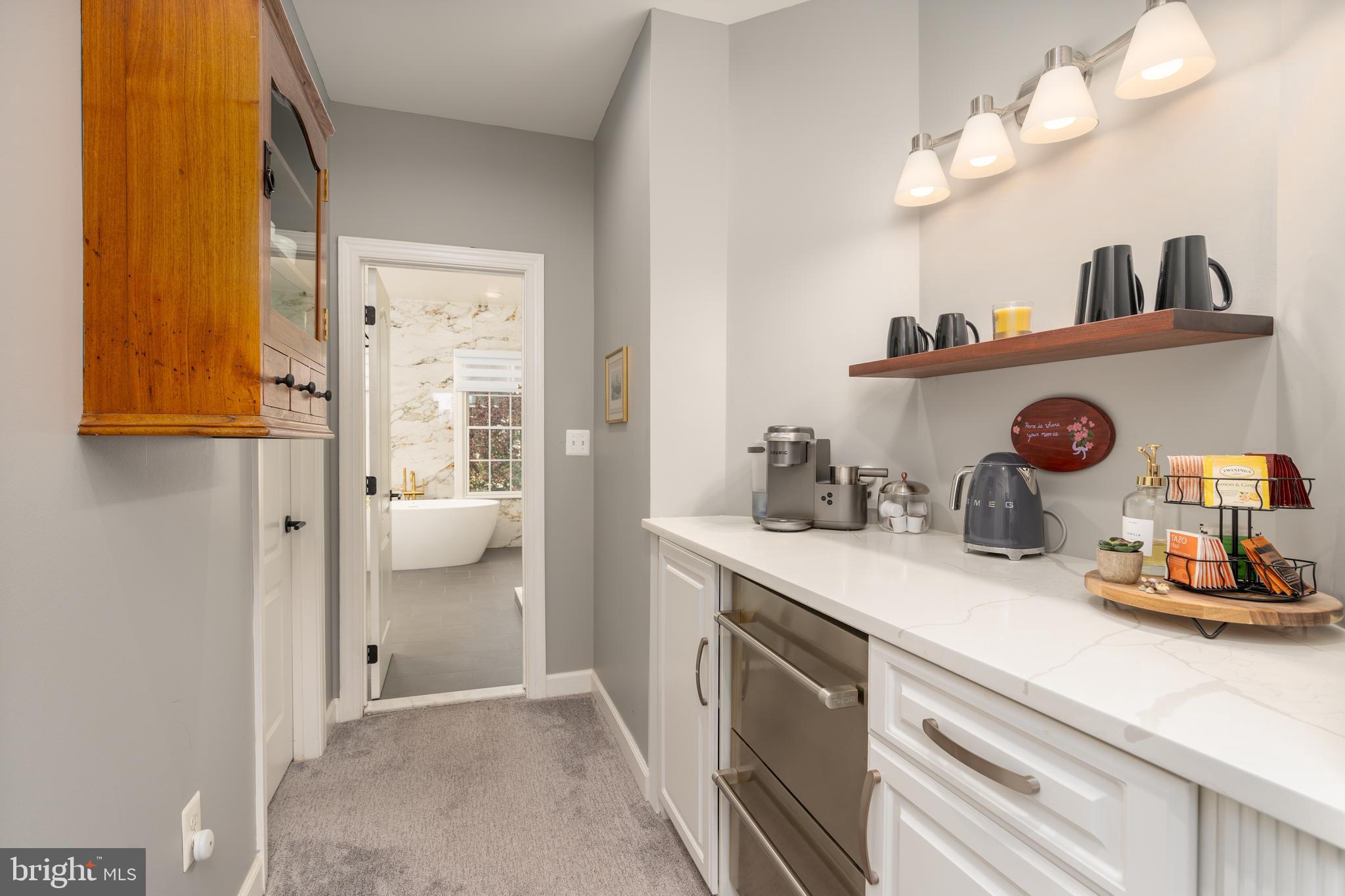 7486 CARRIAGE HILLS DRIVE