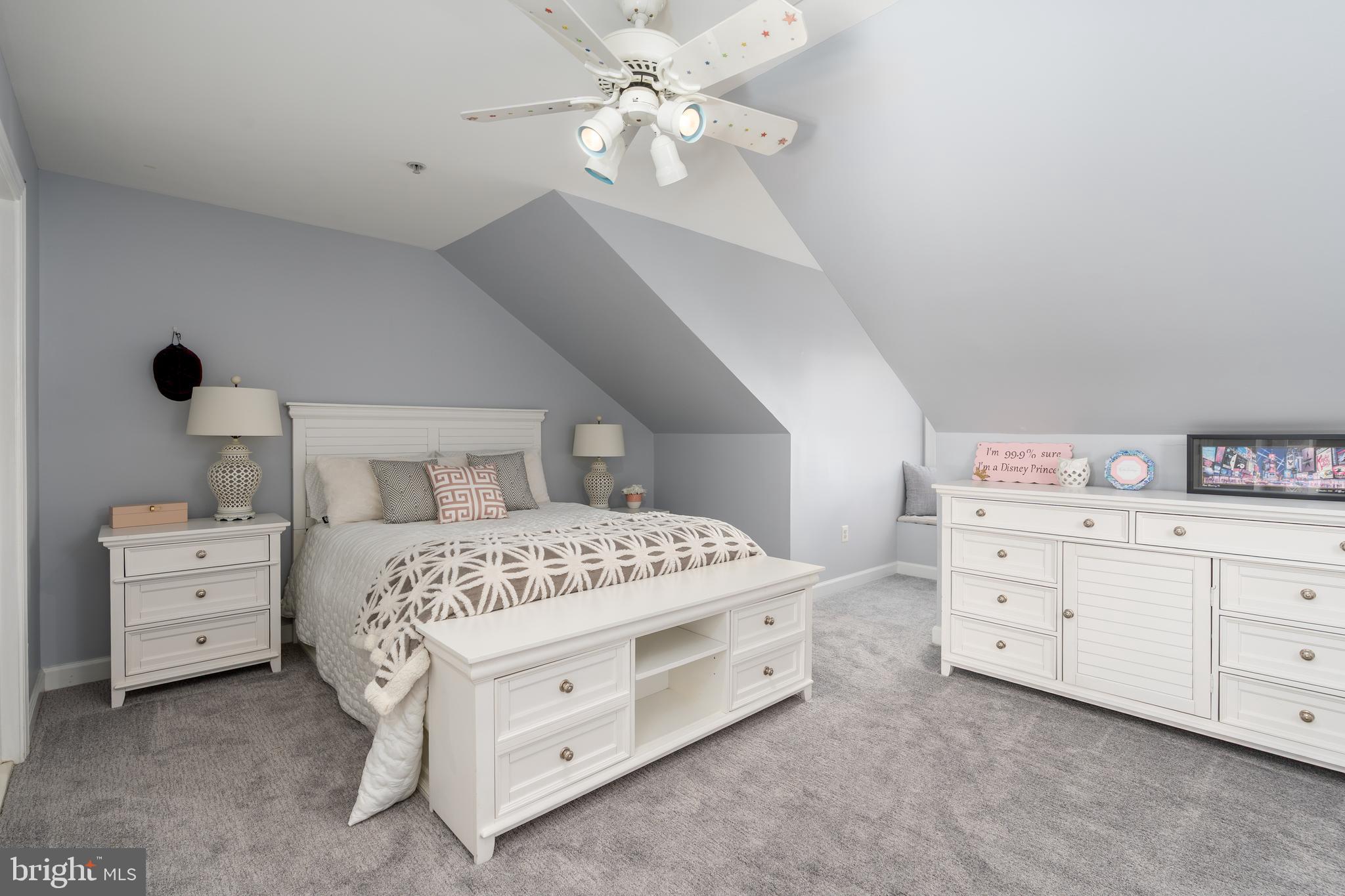 7486 CARRIAGE HILLS DRIVE