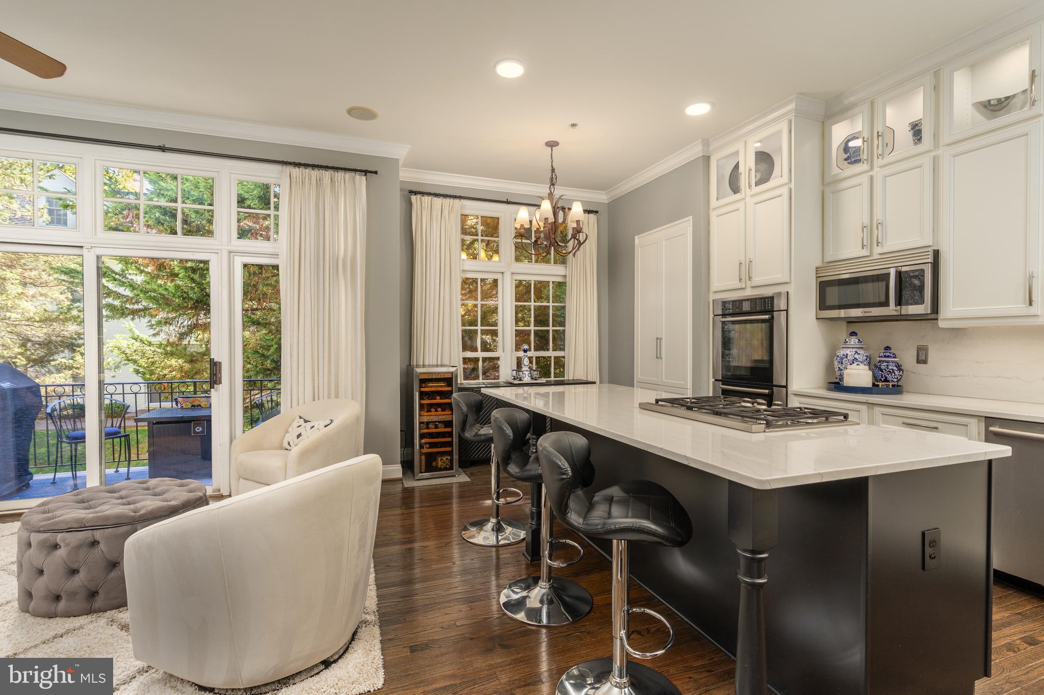 7486 CARRIAGE HILLS DRIVE