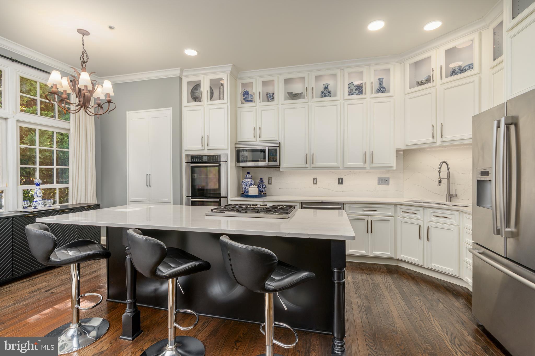 7486 CARRIAGE HILLS DRIVE