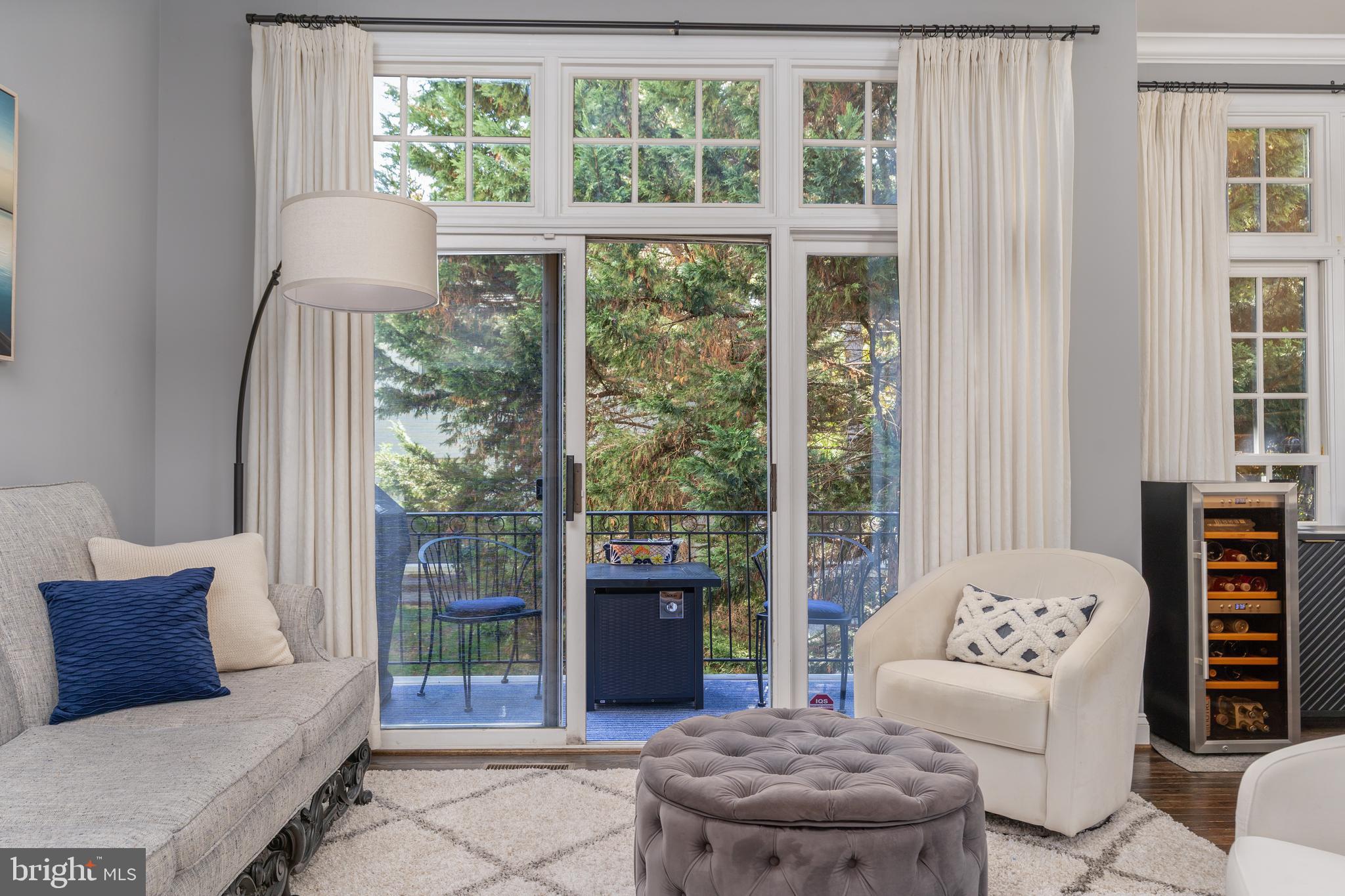 7486 CARRIAGE HILLS DRIVE