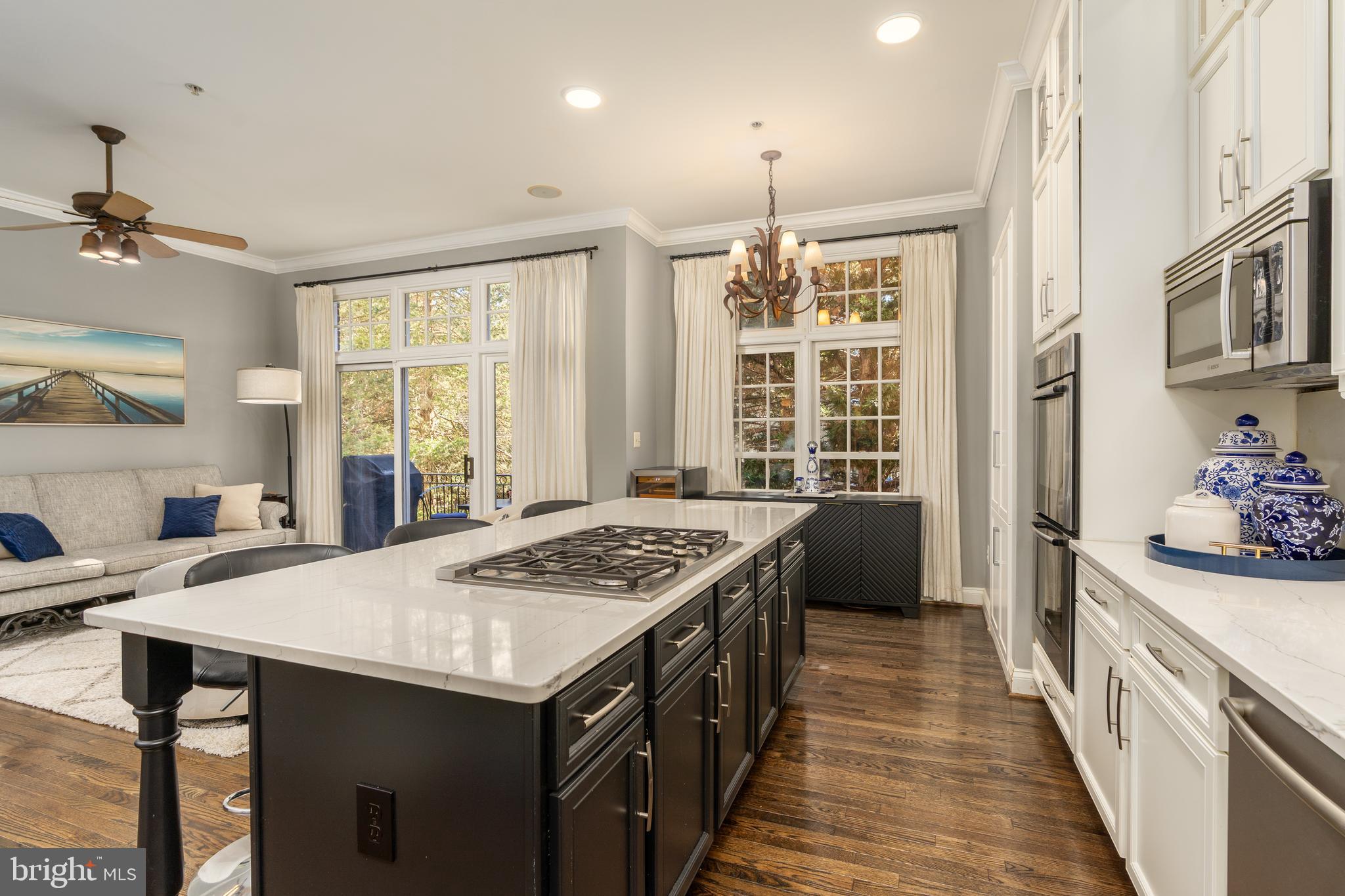 7486 CARRIAGE HILLS DRIVE