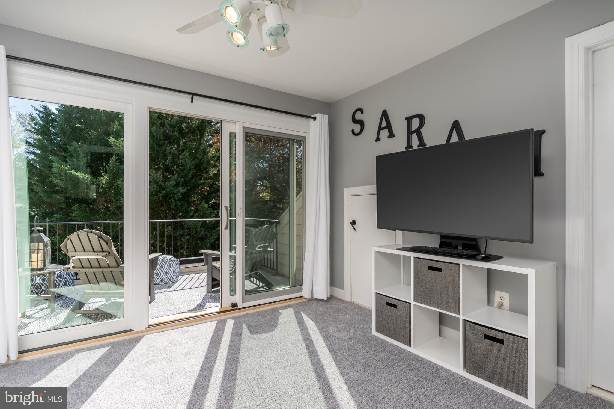 7486 CARRIAGE HILLS DRIVE