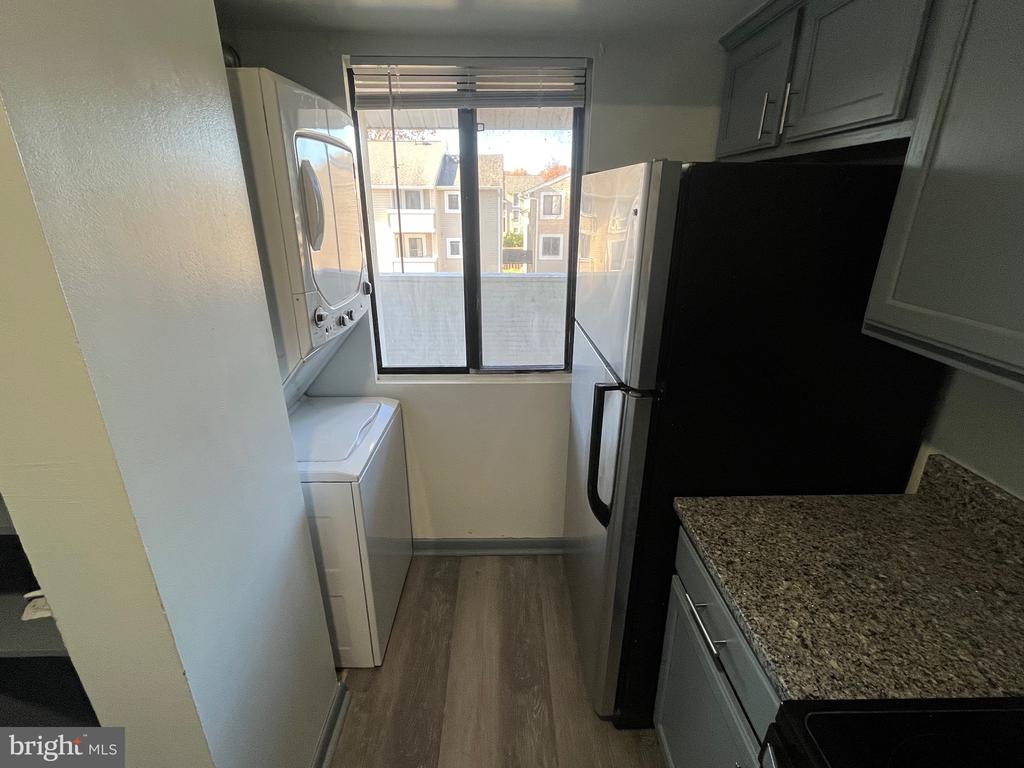 8607 VILLAGE WAY 07/8607F