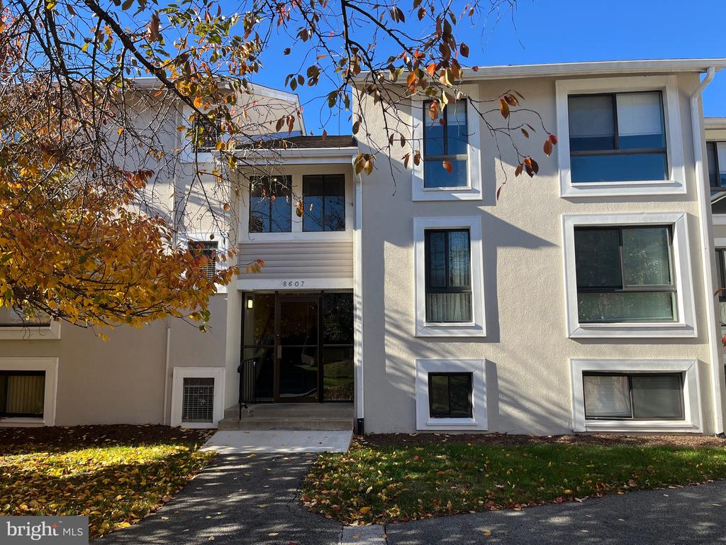 8607 VILLAGE WAY 07/8607F
