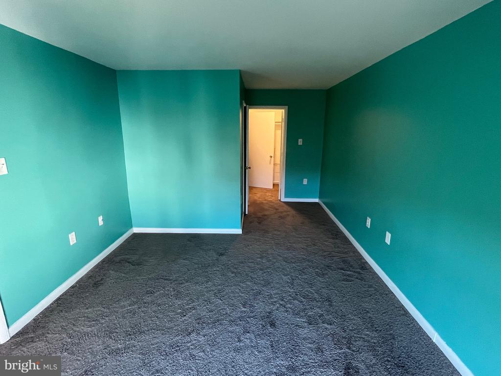 8607 VILLAGE WAY 07/8607F