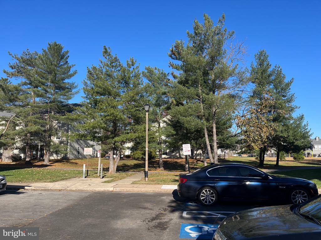 8607 VILLAGE WAY 07/8607F