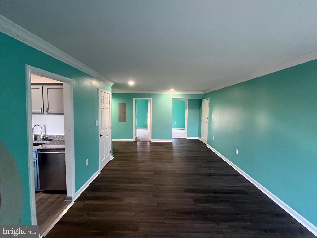 8607 VILLAGE WAY 07/8607F