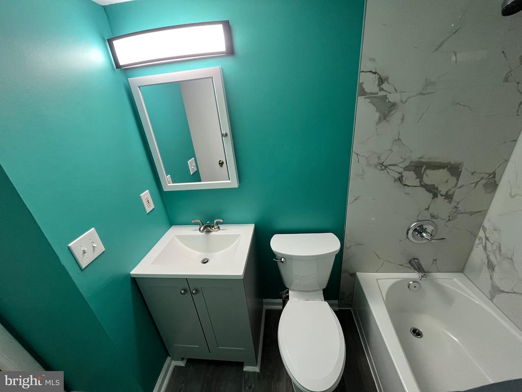8607 VILLAGE WAY 07/8607F