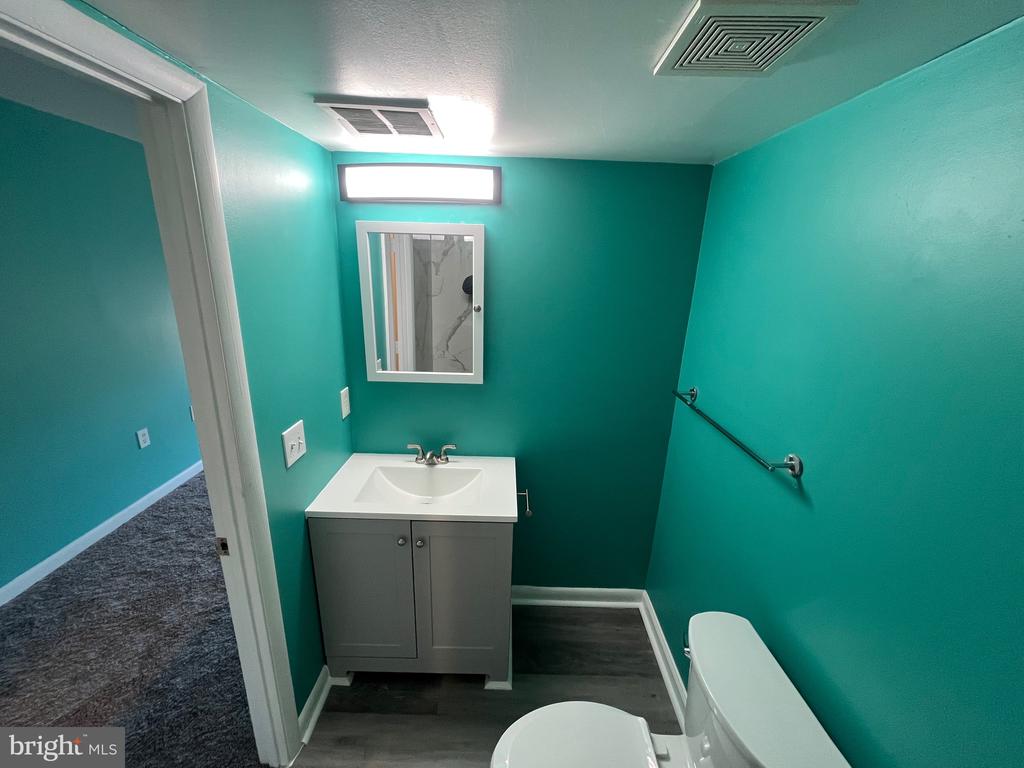 8607 VILLAGE WAY 07/8607F