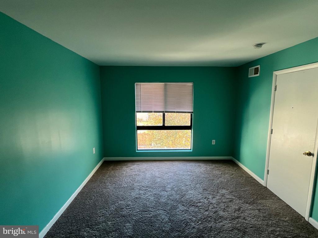 8607 VILLAGE WAY 07/8607F