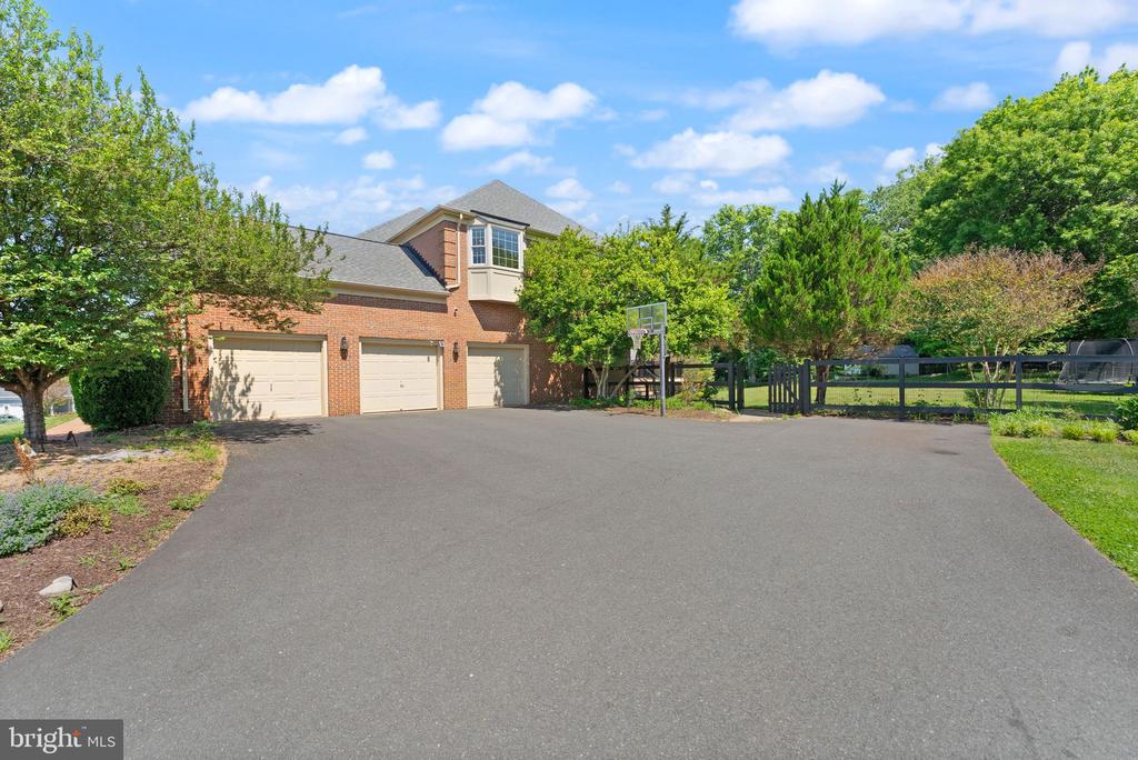 511 NALLS DAIRY COURT