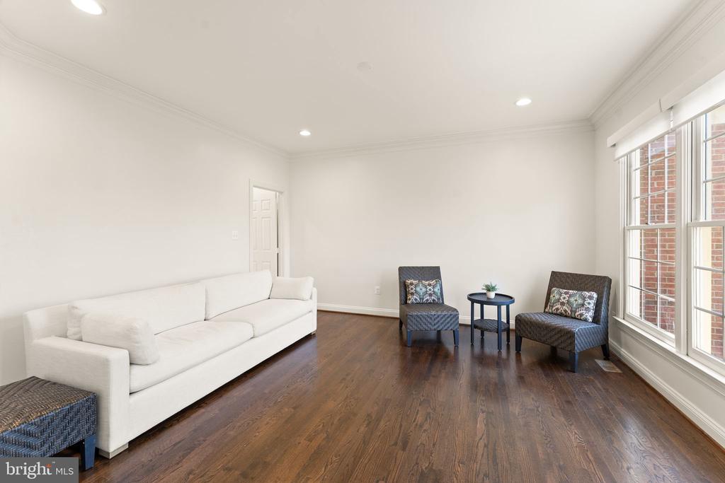 511 NALLS DAIRY COURT