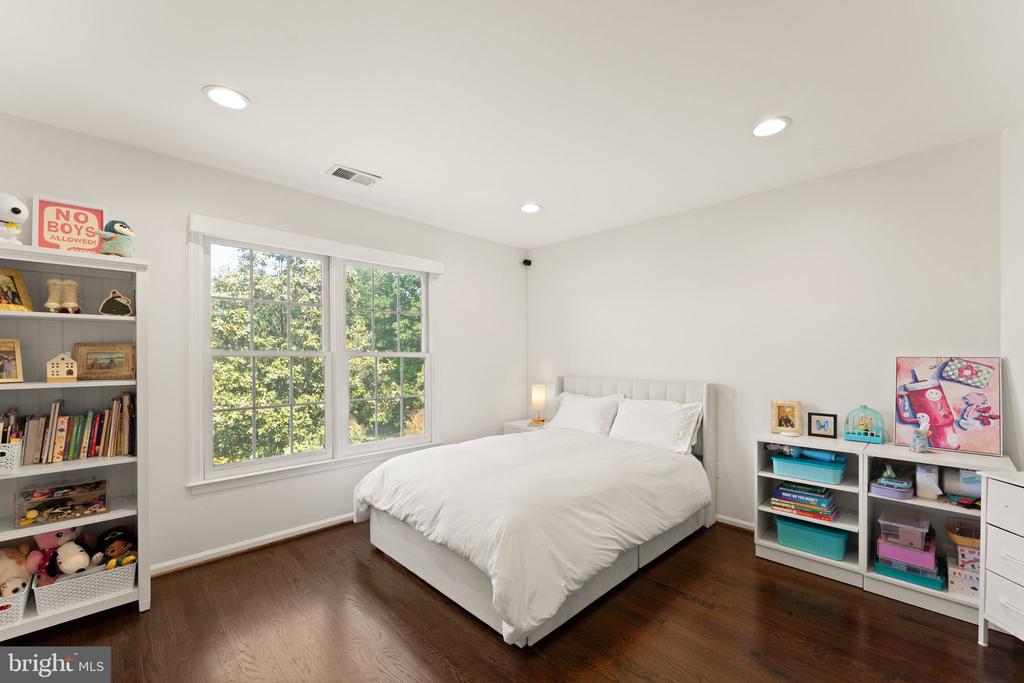 511 NALLS DAIRY COURT