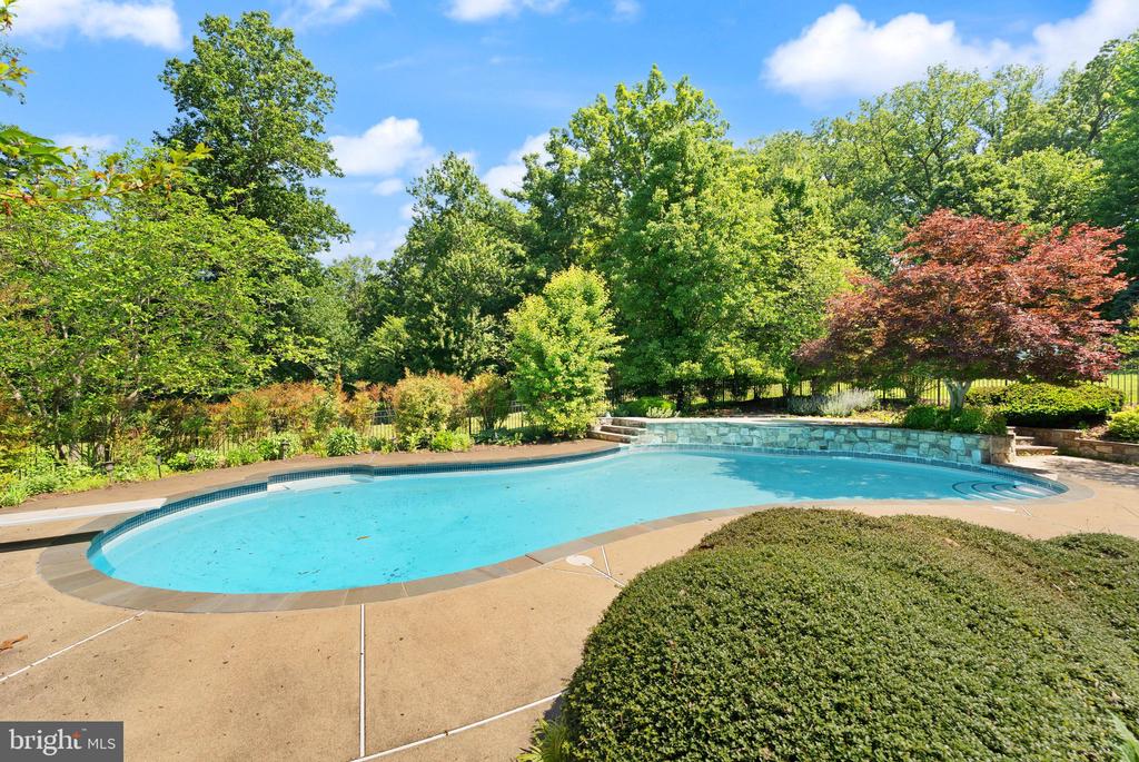 511 NALLS DAIRY COURT