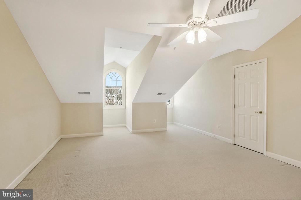 8847 ASHGROVE HOUSE LANE