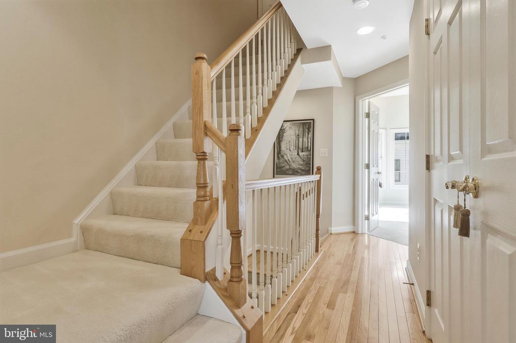 8847 ASHGROVE HOUSE LANE