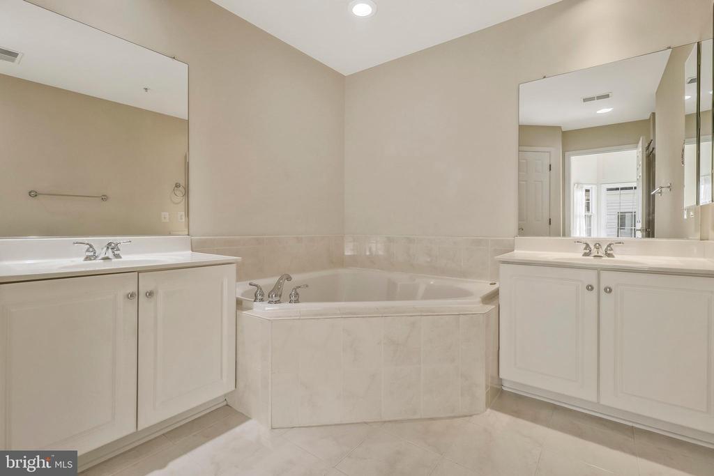 8847 ASHGROVE HOUSE LANE