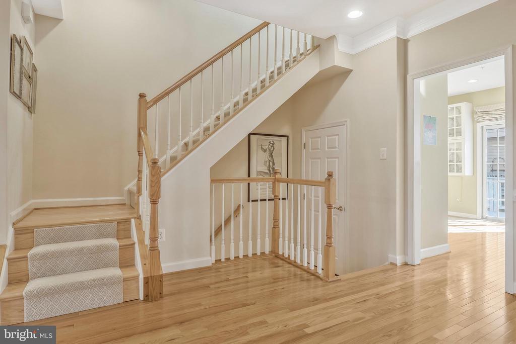8847 ASHGROVE HOUSE LANE