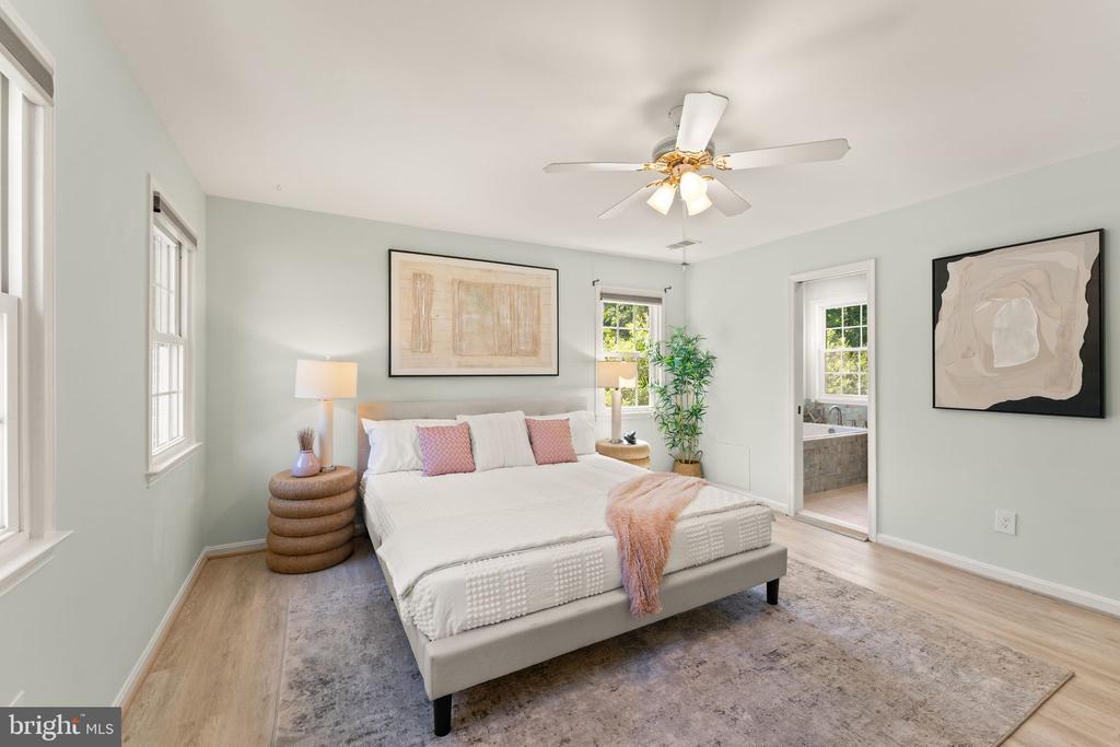 9719 CINNAMON CREEK DRIVE