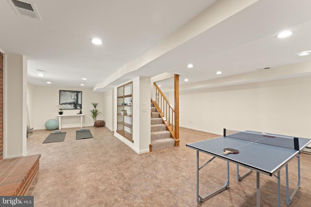9719 CINNAMON CREEK DRIVE