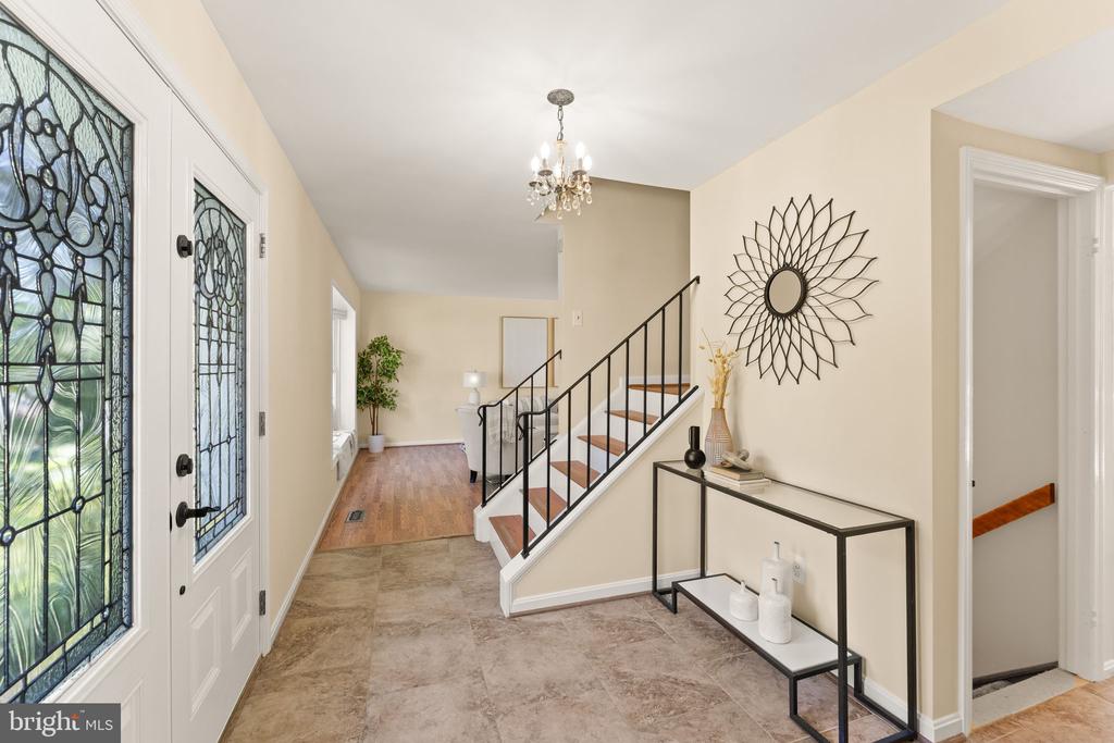 9719 CINNAMON CREEK DRIVE