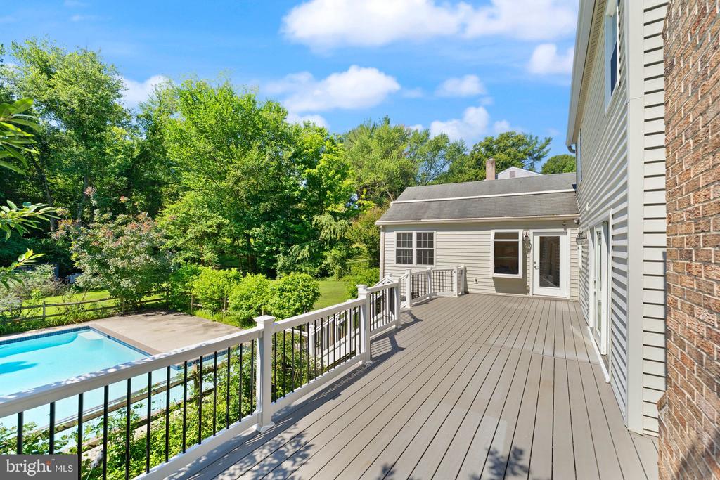 9719 CINNAMON CREEK DRIVE