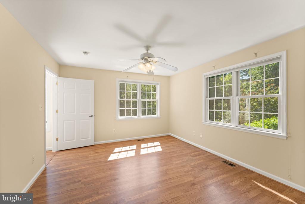 9719 CINNAMON CREEK DRIVE
