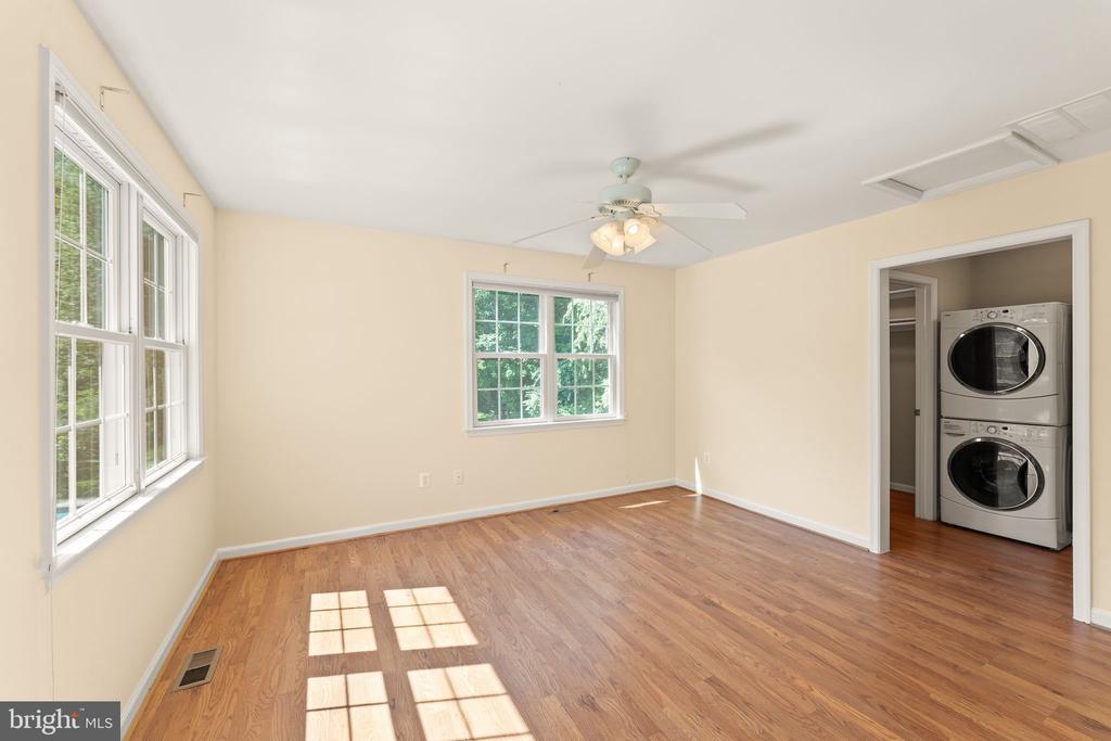 9719 CINNAMON CREEK DRIVE