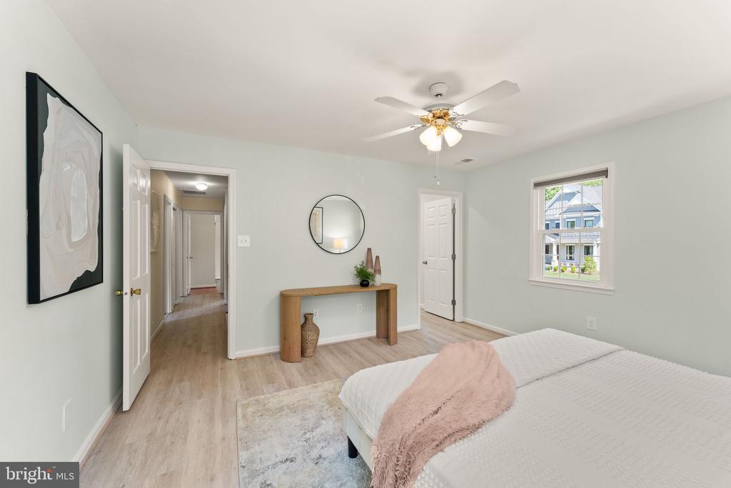 9719 CINNAMON CREEK DRIVE