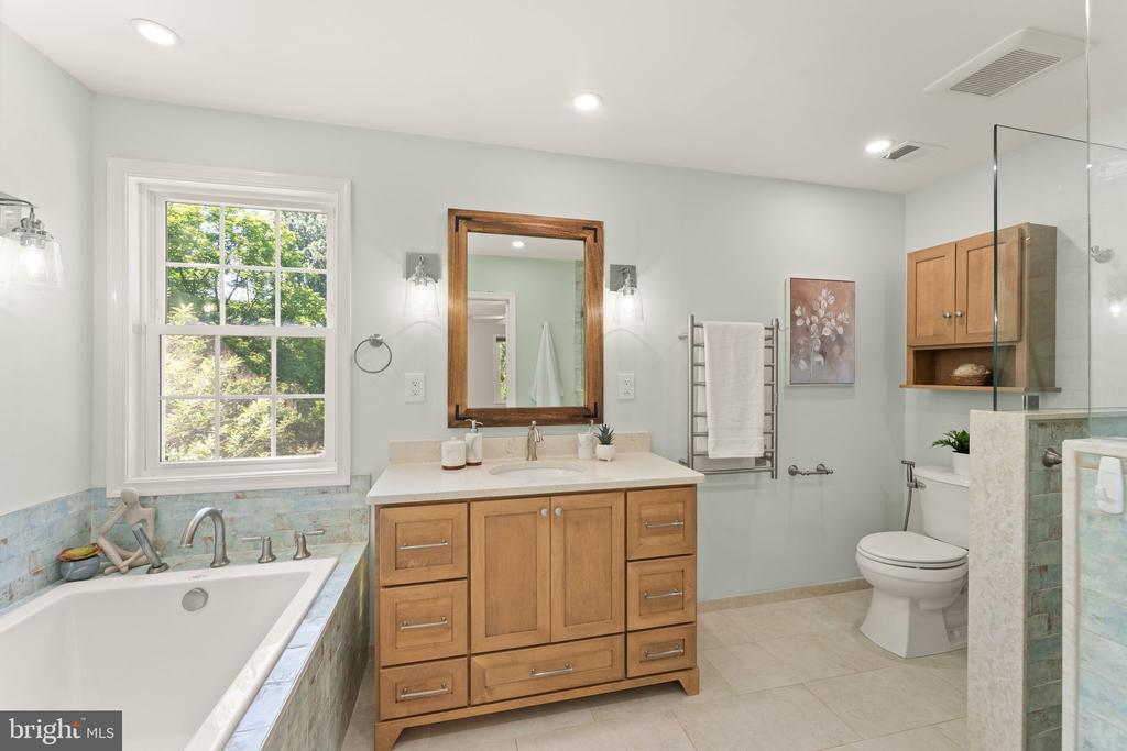 9719 CINNAMON CREEK DRIVE
