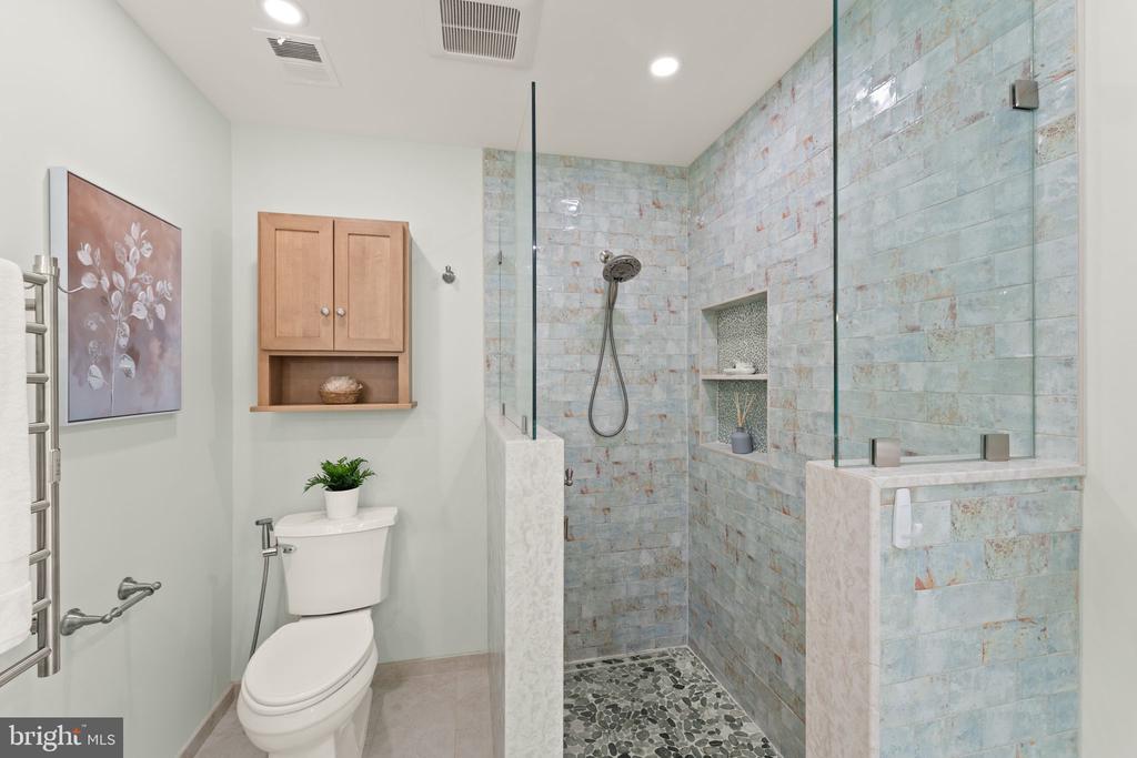 9719 CINNAMON CREEK DRIVE