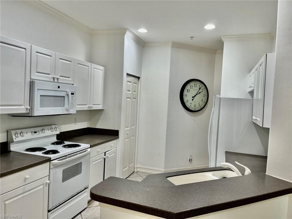 720 Tarpon Cove DR Unit: 102