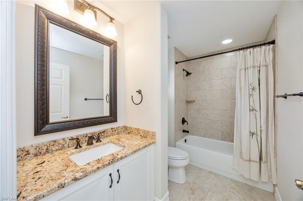 857 Carrick Bend CIR 202