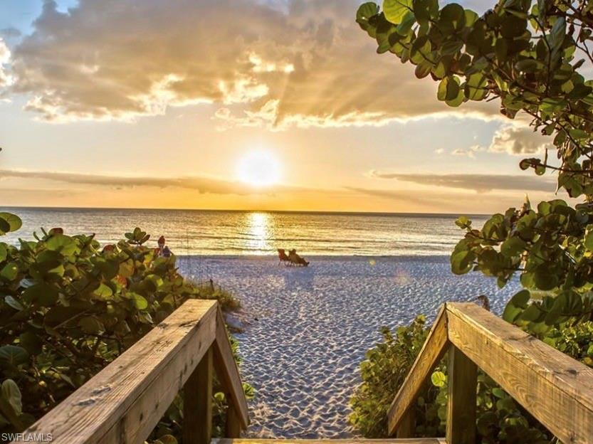 857 Carrick Bend CIR 202