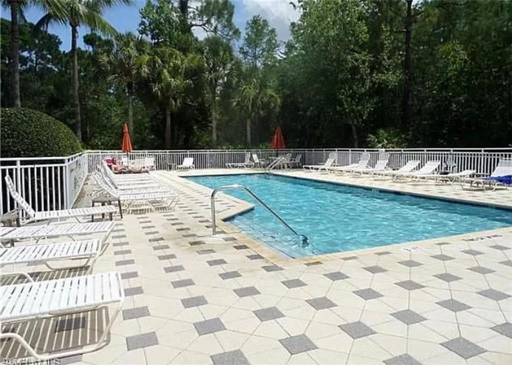 857 Carrick Bend CIR 202