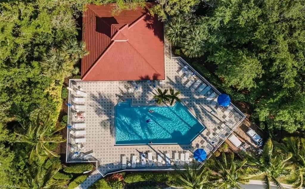 857 Carrick Bend CIR 202