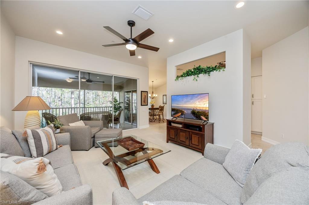 857 Carrick Bend CIR 202