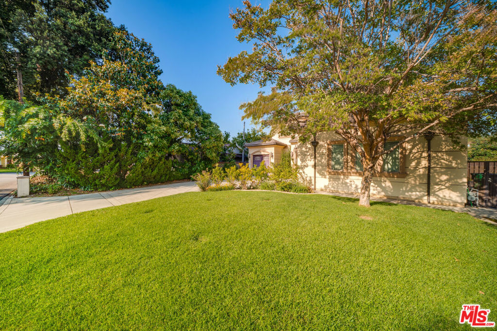1036 Louise Avenue