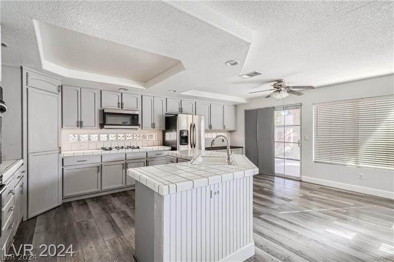 2409 Alpine Meadows Avenue