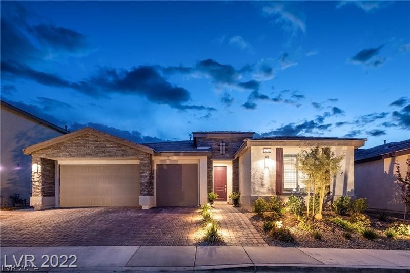 4631 Amazing View Street