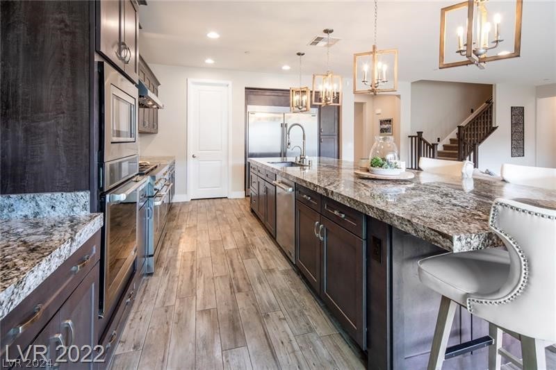 4631 Amazing View Street