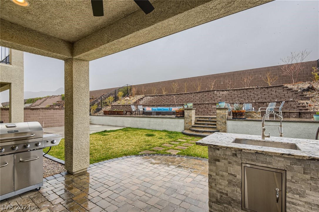 4631 Amazing View Street